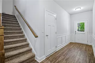 1370 Sugar Glen Ct, Lawrenceville, GA 30044 - Photo 5