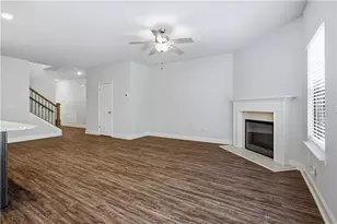 1370 Sugar Glen Ct, Lawrenceville, GA 30044 - Photo 9