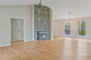 5603 Eagles Feather Ln, Riverdale, GA 30274 - Photo 5