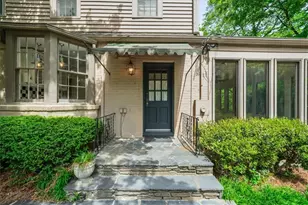 2039 Springlake Dr, Atlanta, GA 30305 - Photo 9