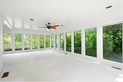 2039 Springlake Drive, Atlanta, GA 30305 - Photo 17