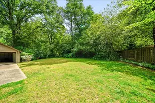 2039 Springlake Dr, Atlanta, GA 30305 - Photo 51