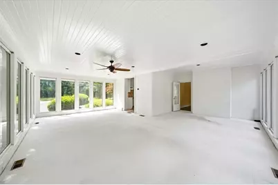 2039 Springlake Drive, Atlanta, GA 30305 - Photo 19