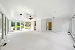 2039 Springlake Dr, Atlanta, GA 30305 - Photo 19