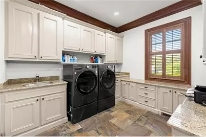 271 Pine Valley Drive SE, Marietta, GA 30067 - Photo 19