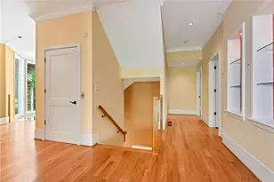 6960 Riverside Dr, Atlanta, GA 30328 - Photo 11