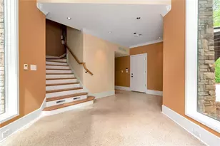 6960 Riverside Dr, Atlanta, GA 30328 - Photo 7