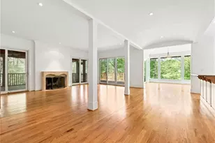 6960 Riverside Dr, Atlanta, GA 30328 - Photo 9