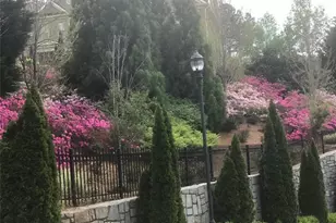 7215 Highland Bluff, Atlanta, GA 30328 - Photo 31