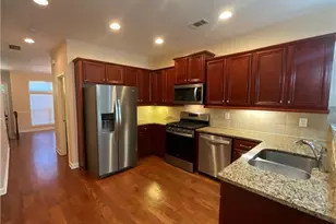 7215 Highland Bluff, Atlanta, GA 30328 - Photo 7