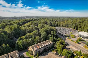 7215 Highland Bluff, Atlanta, GA 30328 - Photo 35