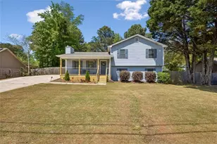 1492 Sir Knights Way, Lawrenceville, GA 30045 - Photo 3