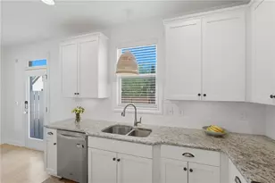 1504 Bungalow Ln NW, Atlanta, GA 30318 - Photo 9