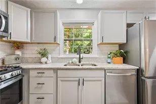 3215 Linden Garden Dr, Atlanta, GA 30349 - Photo 13