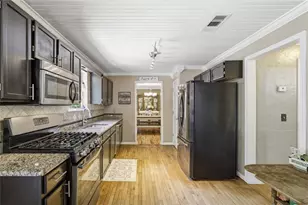 1880 Rocksram Dr, Buford, GA 30519 - Photo 3