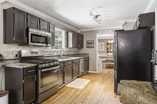 1880 Rocksram Dr, Buford, GA 30519 - Photo 11