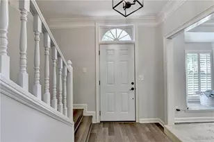 7111 St Charles Square, Roswell, GA 30075 - Photo 3