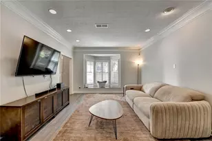 7111 St Charles Square, Roswell, GA 30075 - Photo 9