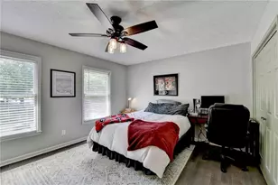 7111 St Charles Square, Roswell, GA 30075 - Photo 39