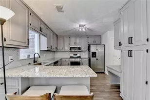 7111 St Charles Square, Roswell, GA 30075 - Photo 19
