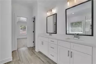 6181 Shoreland Cir, Buford, GA 30518 - Photo 19
