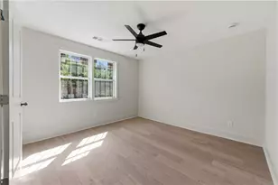 1715 Lisbon Dr SW, Atlanta, GA 30310 - Photo 23