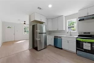 1715 Lisbon Dr SW, Atlanta, GA 30310 - Photo 11