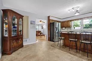2906 Castle Dr, Lawrenceville, GA 30044 - Photo 9