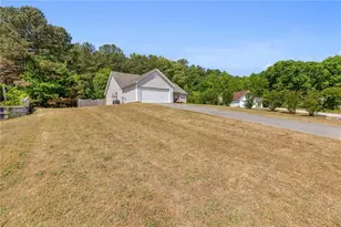 428 Southridge Rd, Winder, GA 30680 - Photo 3
