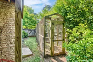 3848 Carlton Dr, Atlanta, GA 30341 - Photo 37