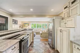 3848 Carlton Dr, Atlanta, GA 30341 - Photo 9