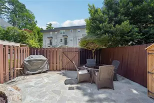 284 Lakemoore Dr NE, Atlanta, GA 30342 - Photo 15
