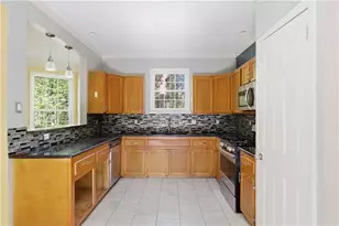 3322 Hunters Hill Dr, Lithonia, GA 30038 - Photo 11