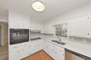 737 Mountainbrooke Circle, Stone Mountain, GA 30087 - Photo 19