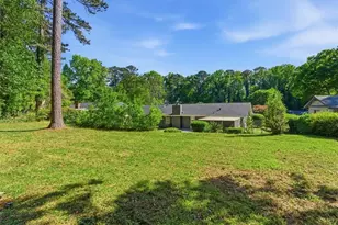 395 Ben Ave SW, Lilburn, GA 30047 - Photo 43