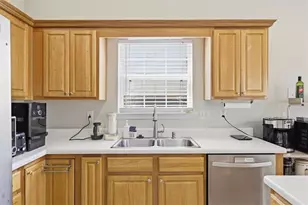 2818 Hillvale Cove Way, Lithonia, GA 30058 - Photo 17