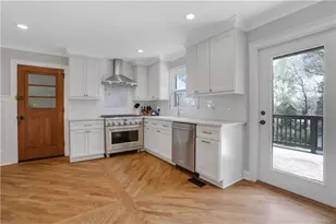 3873 Chamblee Dunwoody Rd, Atlanta, GA 30341 - Photo 11