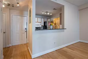 1074 Peachtree Walk NE, Atlanta, GA 30309 - Photo 13
