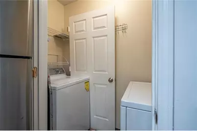 1074 Peachtree Walk NE #B418, Atlanta, GA 30309 - Photo 5