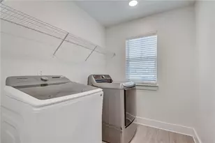 6809 Benjamin Dr, Flowery Branch, GA 30542 - Photo 61