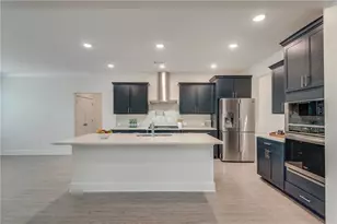 6809 Benjamin Dr, Flowery Branch, GA 30542 - Photo 21