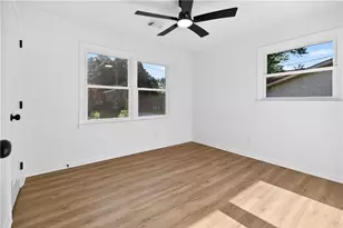 5575 Morning Creek Cir, Atlanta, GA 30349 - Photo 9