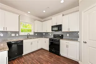 1113 Stonecreek Bnd, Monroe, GA 30655 - Photo 11