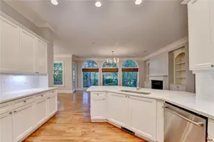260 Lake Summit View, Atlanta, GA 30342 - Photo 9