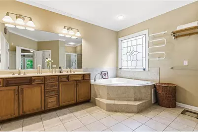 2436 Fontainebleau Drive, Dunwoody, GA 30360 - Photo 25