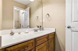 2436 Fontainebleau Dr, Dunwoody, GA 30360 - Photo 35