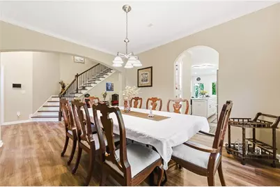 2436 Fontainebleau Drive, Dunwoody, GA 30360 - Photo 11