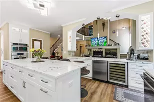 2436 Fontainebleau Dr, Dunwoody, GA 30360 - Photo 13