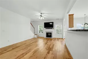 528 Vickers Ln, Locust Grove, GA 30248 - Photo 5