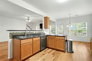 528 Vickers Ln, Locust Grove, GA 30248 - Photo 11